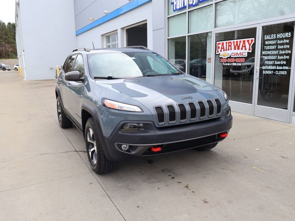 Used 2015 Jeep Cherokee Trailhawk with VIN 1C4PJMBS0FW523123 for sale in Calcutta, OH