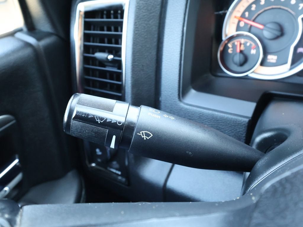 2017 RAM 1500 Night Crew Cab 4x4 5'7" Box