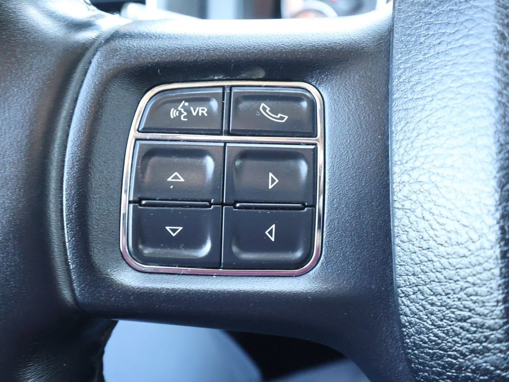 2017 RAM 1500 Night Crew Cab 4x4 5'7" Box