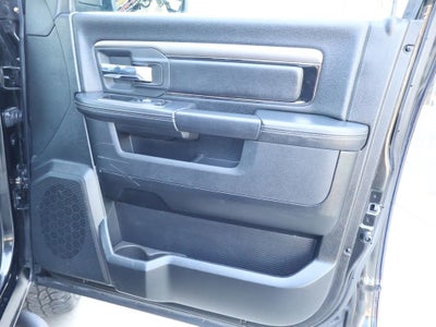 2017 RAM 1500 Night Crew Cab 4x4 5'7" Box