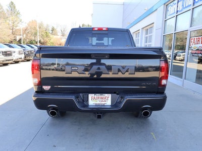 2017 RAM 1500 Night Crew Cab 4x4 5'7" Box