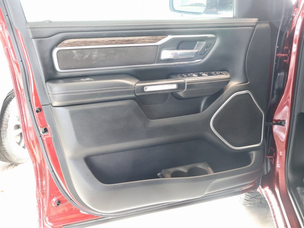 2020 RAM 1500 Laramie Crew Cab 4x4 5'7" Box