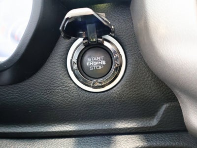 2020 RAM 1500 Laramie Crew Cab 4x4 5'7" Box