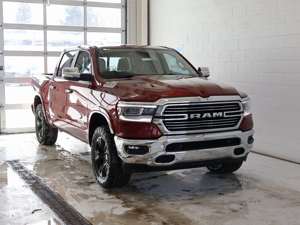 2020 RAM 1500 Laramie Crew Cab 4x4 5'7" Box