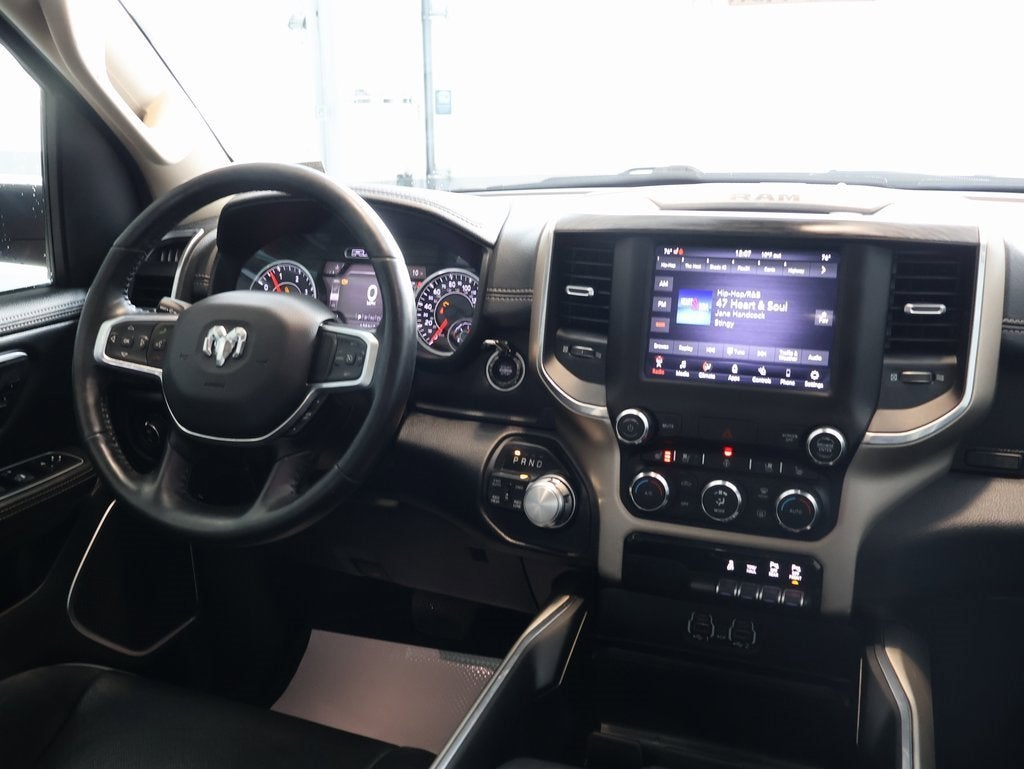 2020 RAM 1500 Laramie Crew Cab 4x4 5'7" Box