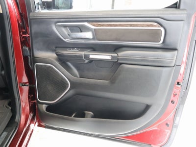 2020 RAM 1500 Laramie Crew Cab 4x4 5'7" Box