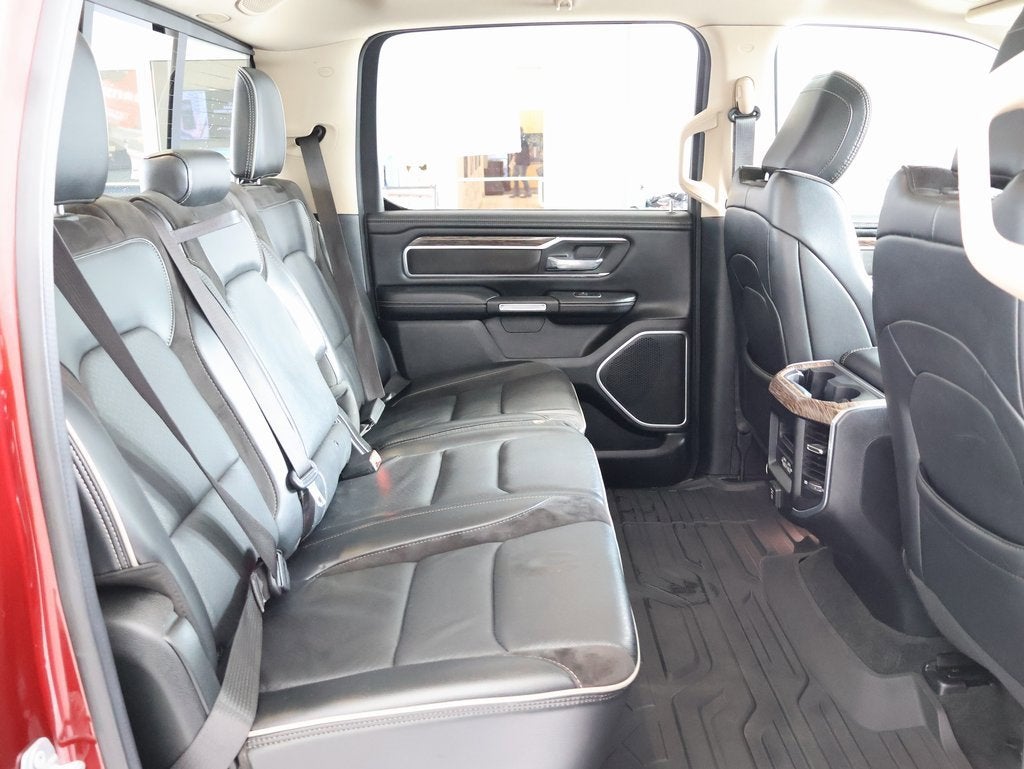 2020 RAM 1500 Laramie Crew Cab 4x4 5'7" Box