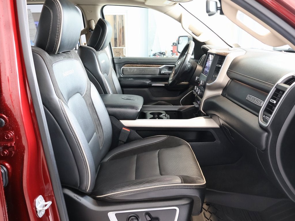 2020 RAM 1500 Laramie Crew Cab 4x4 5'7" Box