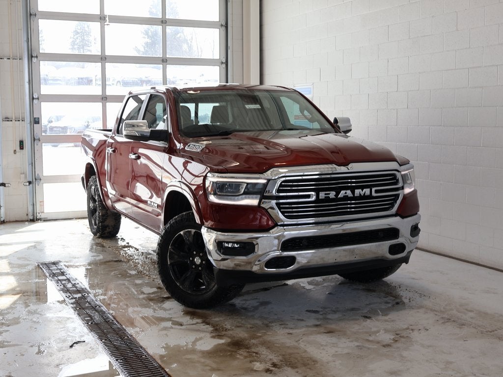 2020 RAM 1500 Laramie Crew Cab 4x4 5'7" Box