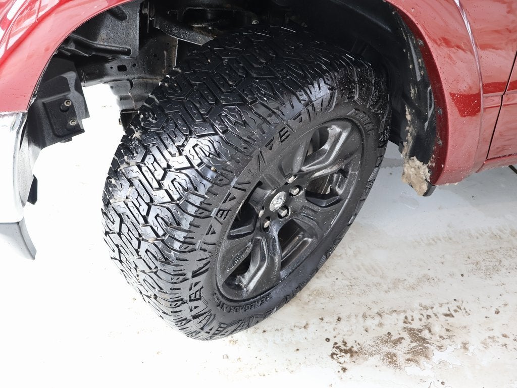 2020 RAM 1500 Laramie Crew Cab 4x4 5'7" Box