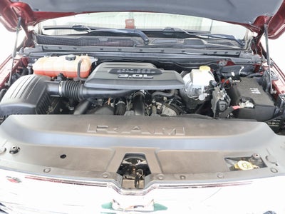 2020 RAM 1500 Laramie Crew Cab 4x4 5'7" Box