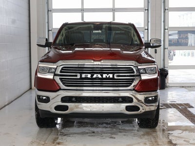 2020 RAM 1500 Laramie Crew Cab 4x4 5'7" Box