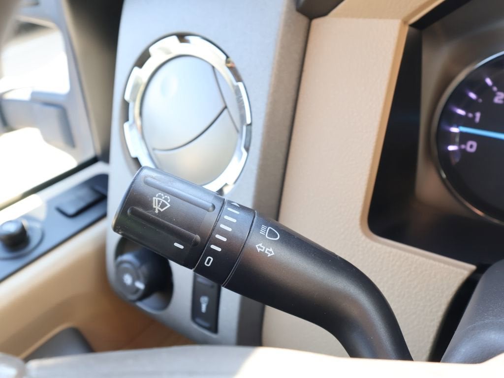 2011 Ford Super Duty F-350 SRW XL