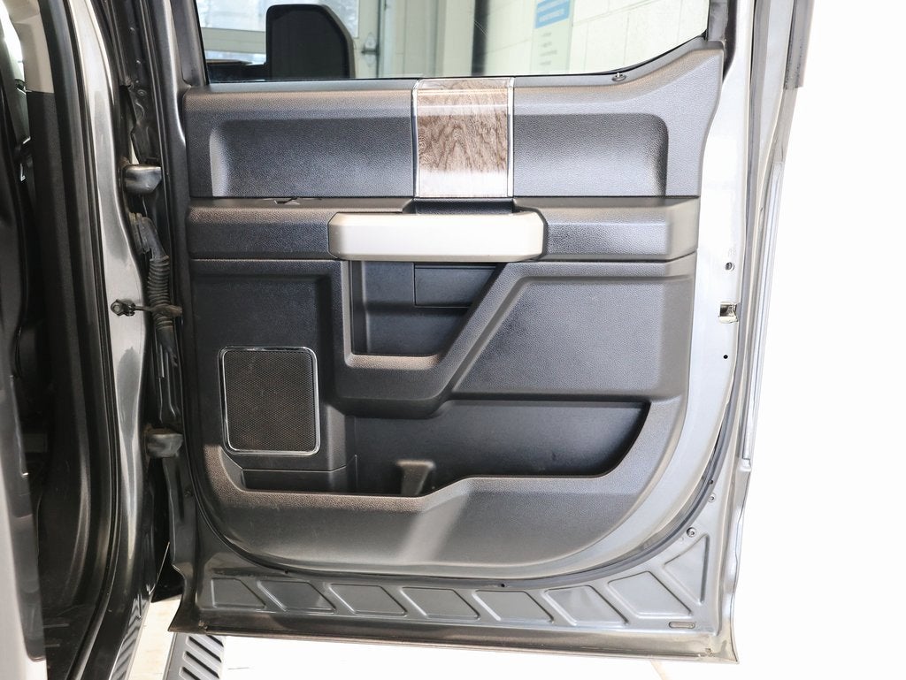 2017 Ford Super Duty F-350 SRW Platinum