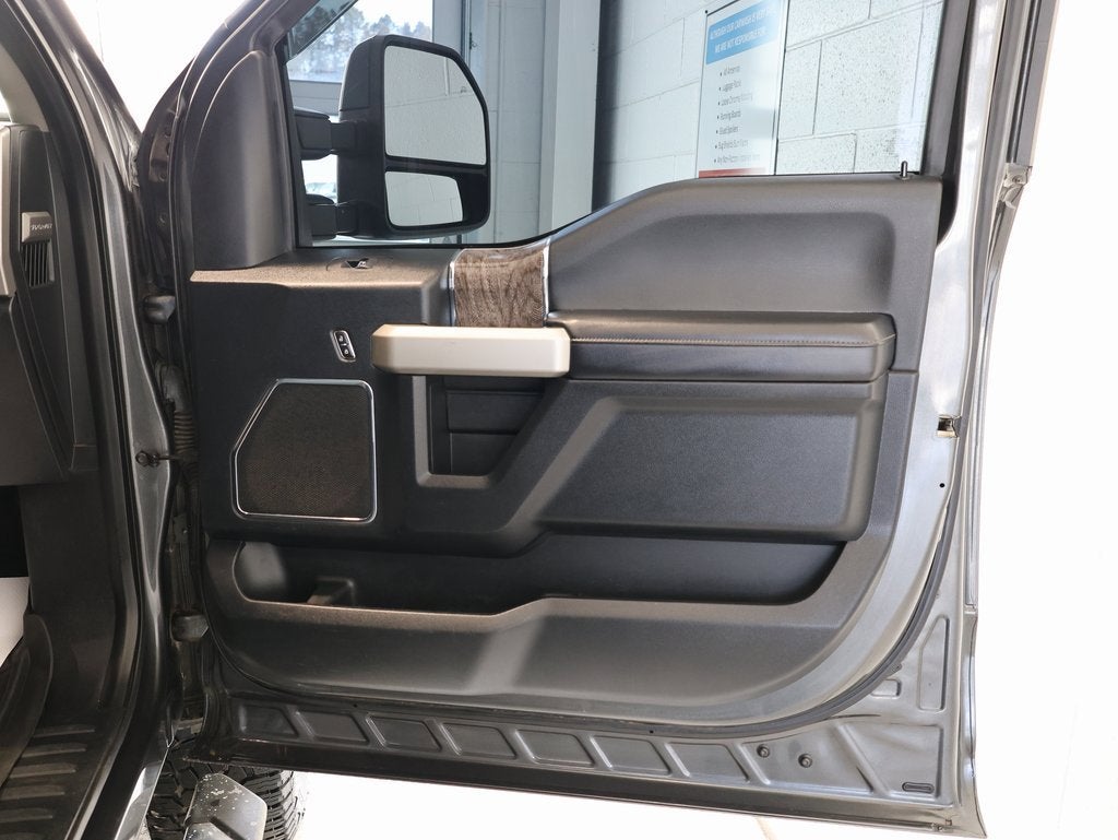 2017 Ford Super Duty F-350 SRW Platinum