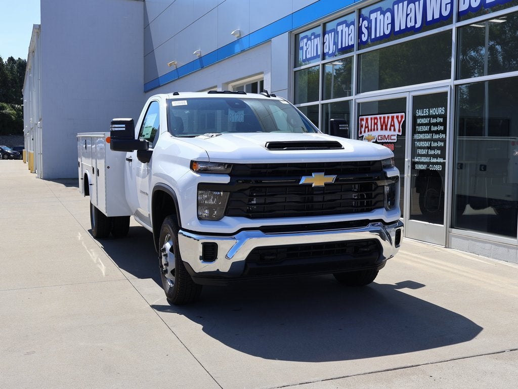 2025 Chevrolet Silverado 3500 HD Chassis Cab Work Truck