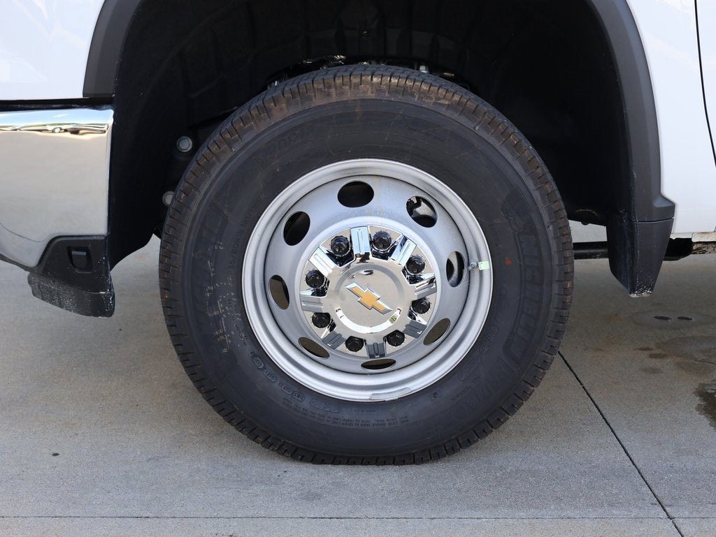 2025 Chevrolet Silverado 3500 HD Chassis Cab Work Truck