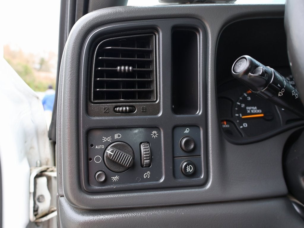 2003 Chevrolet Silverado 2500 HD LS