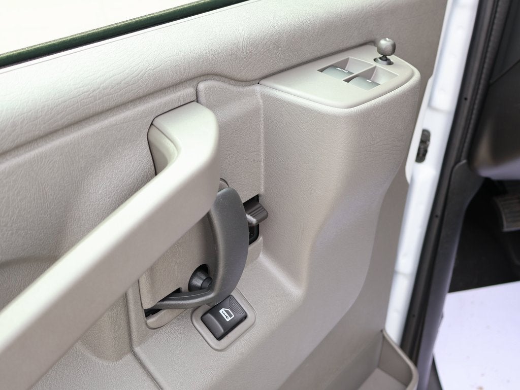 2025 Chevrolet Express Cargo 3500 WT