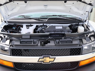 2025 Chevrolet Express Cargo 3500 WT