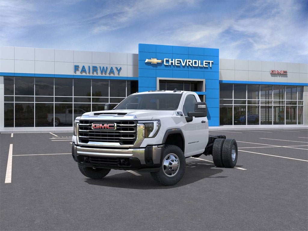 2026 GMC Sierra 3500 HD Chassis Cab Pro