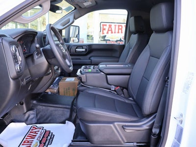 2025 GMC Sierra 3500 HD Chassis Cab Pro