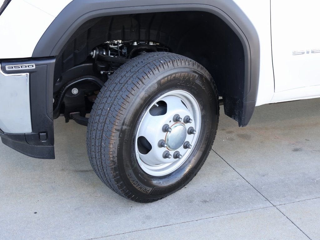 2025 GMC Sierra 3500 HD Chassis Cab Pro