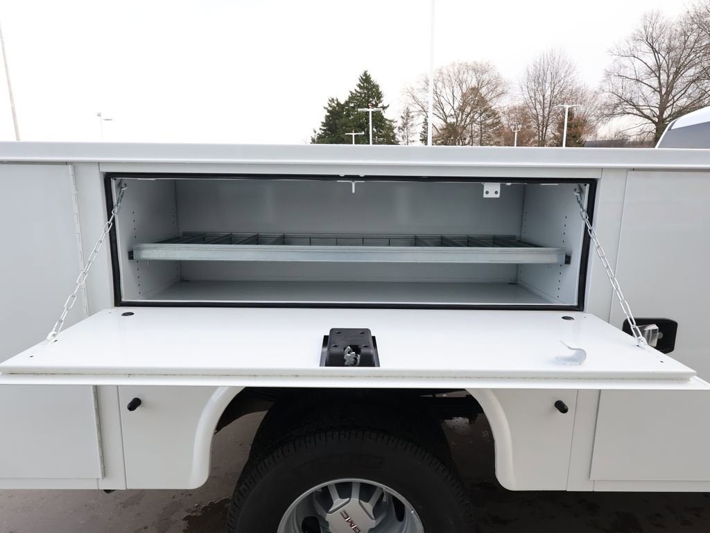 2026 GMC Sierra 3500 HD Chassis Cab Pro