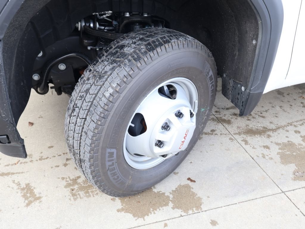 2026 GMC Sierra 3500 HD Chassis Cab Pro