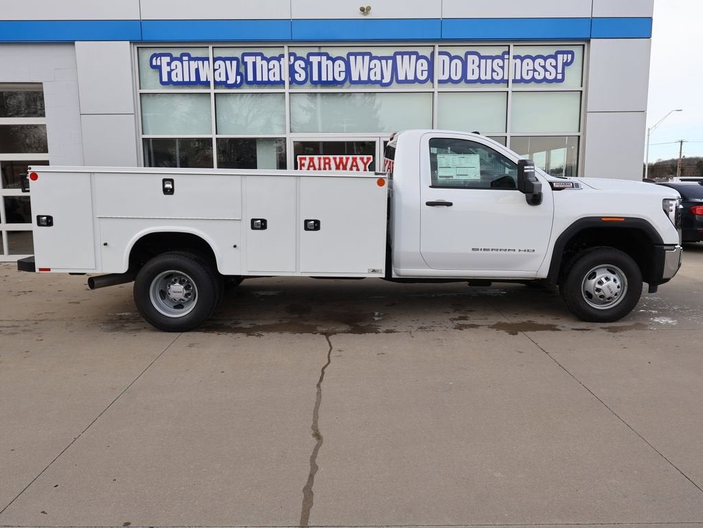 2026 GMC Sierra 3500 HD Chassis Cab Pro