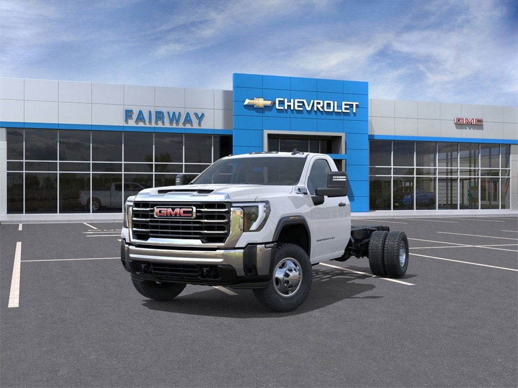 2026 GMC Sierra 3500 HD Chassis Cab Pro