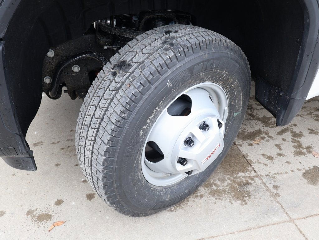 2026 GMC Sierra 3500 HD Chassis Cab Pro