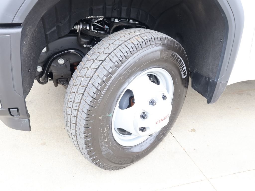 2026 GMC Sierra 3500 HD Chassis Cab Pro