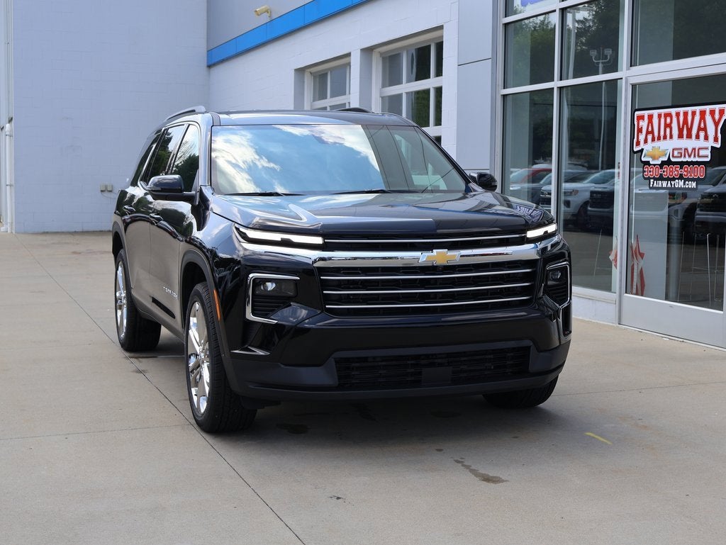 2025 Chevrolet Traverse LT