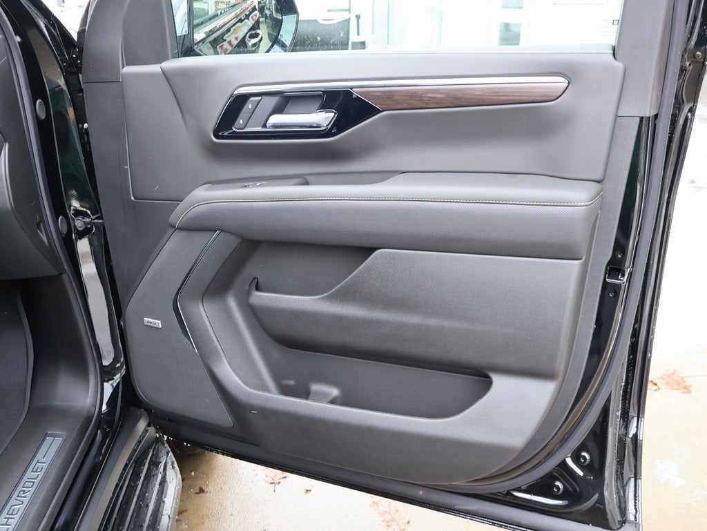 2025 Chevrolet Suburban Premier