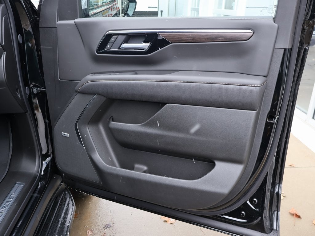 2025 Chevrolet Suburban Premier