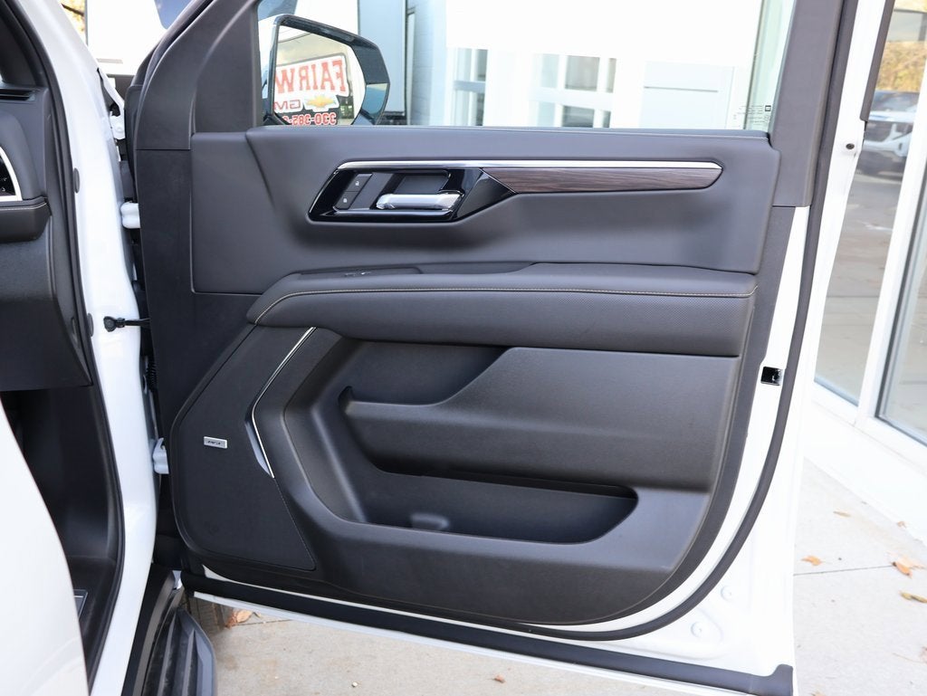 2025 Chevrolet Suburban Premier