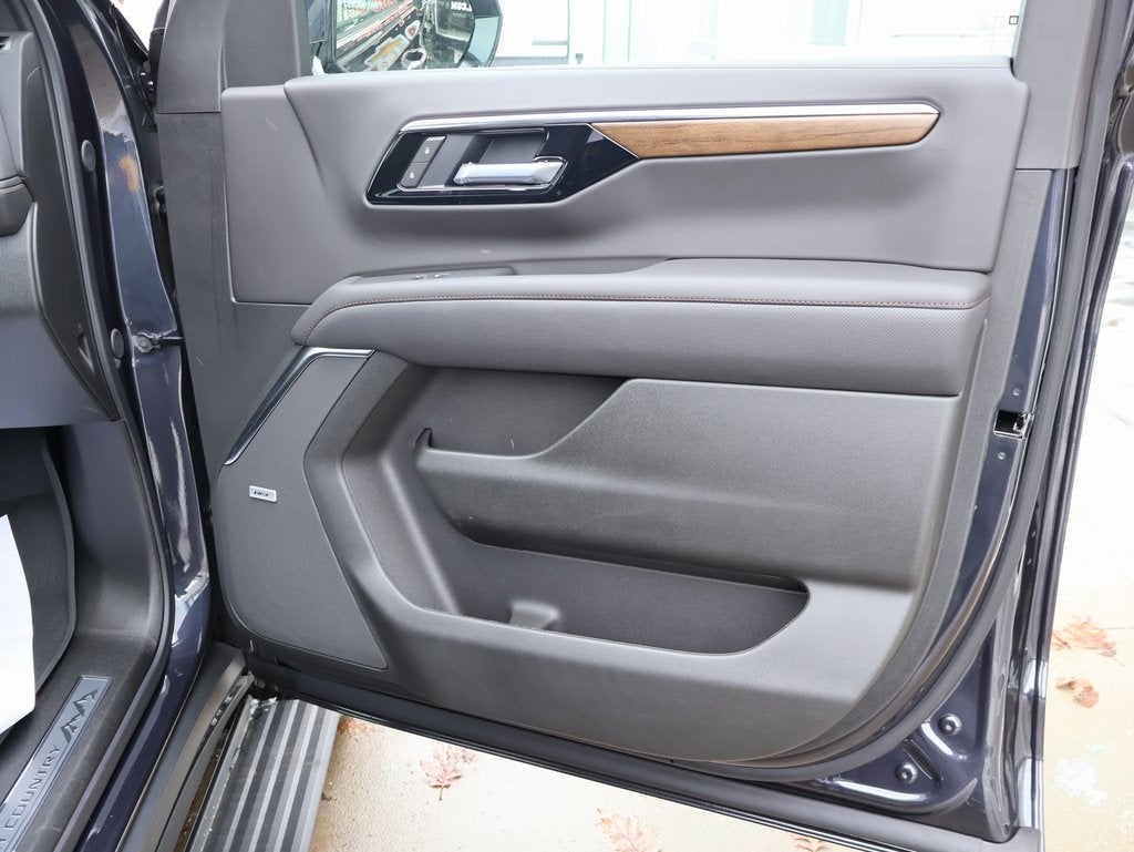 2025 Chevrolet Suburban High Country