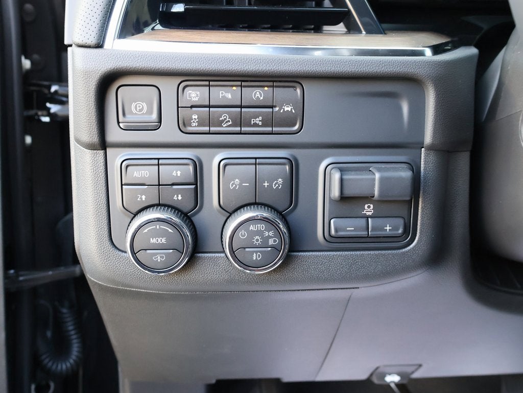 2025 Chevrolet Suburban High Country