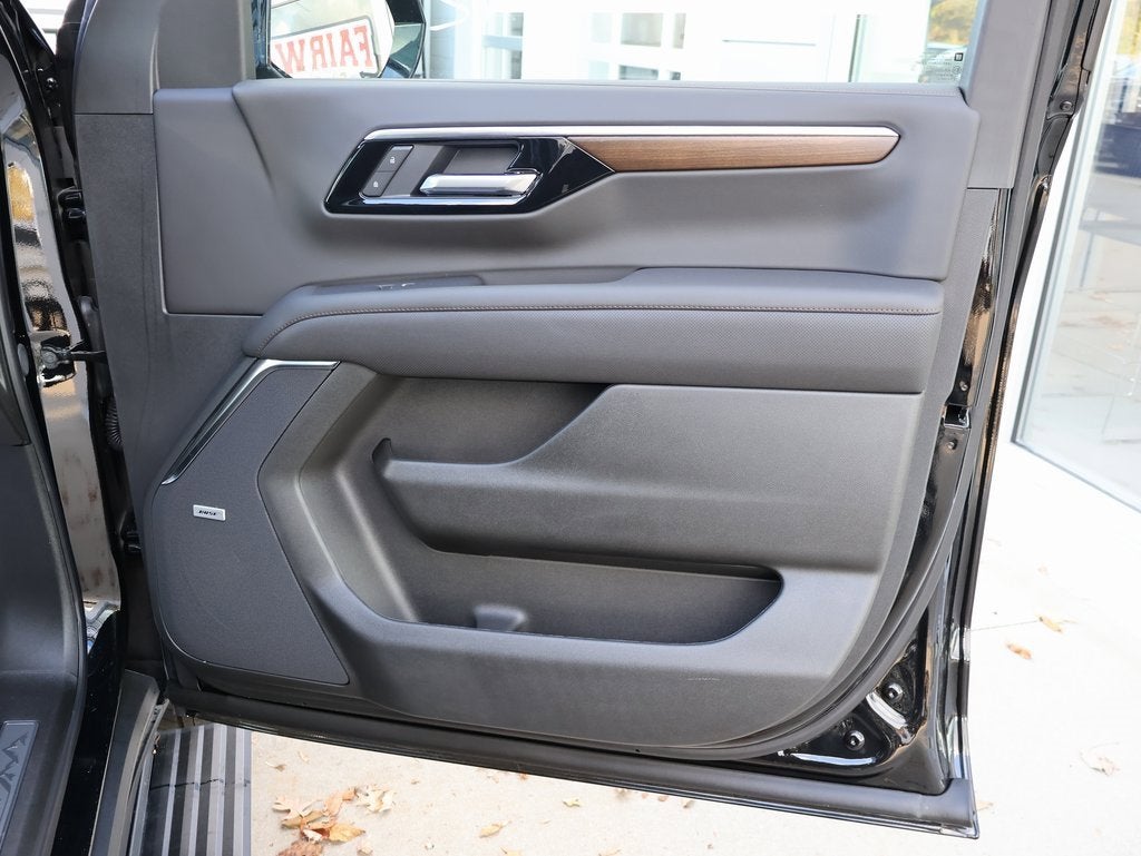 2025 Chevrolet Suburban High Country