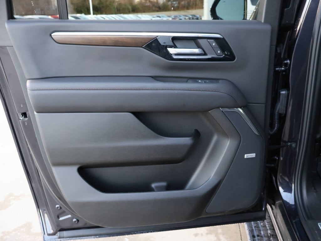 2025 Chevrolet Suburban High Country