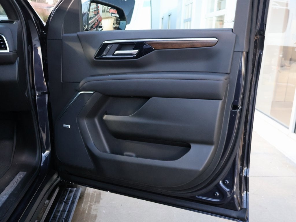 2025 Chevrolet Suburban High Country