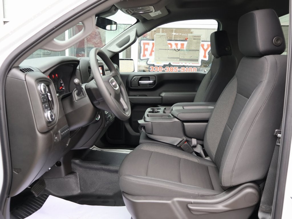 2025 GMC Sierra 2500 HD Pro