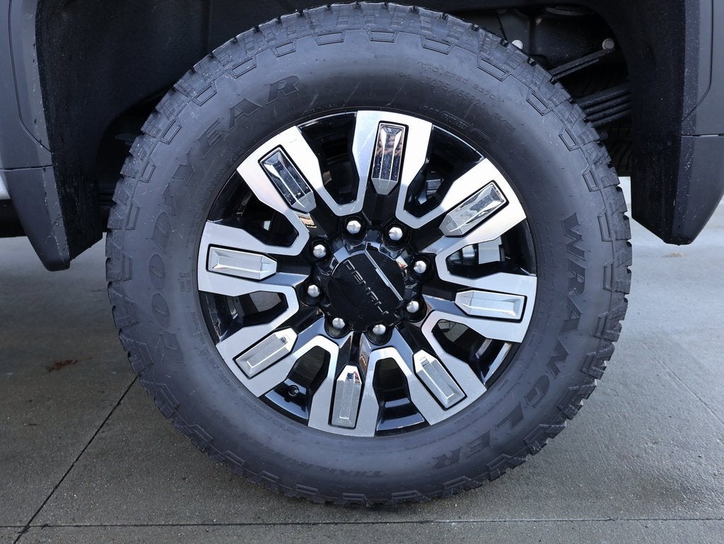 2025 GMC Sierra 2500 HD Denali