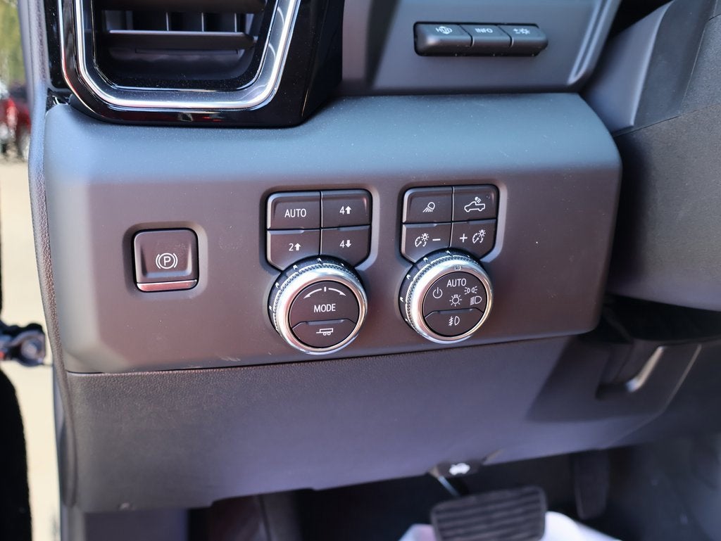 2026 GMC Sierra 3500 HD Denali Ultimate DRW