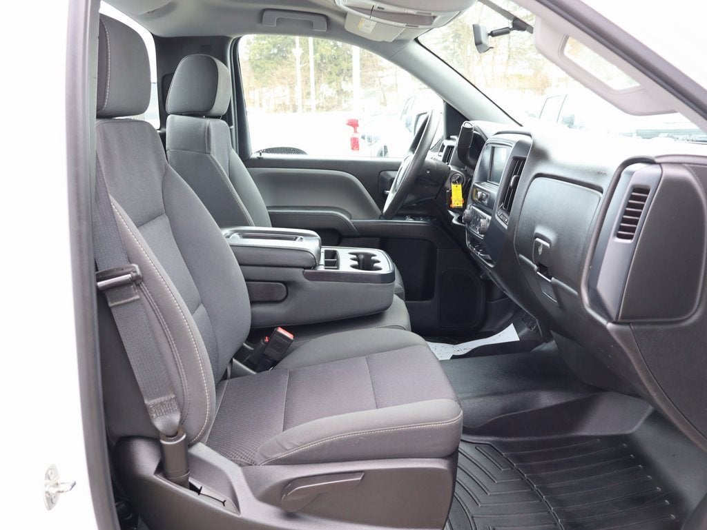 2018 GMC Sierra 1500 2WD Reg Cab 133.0"