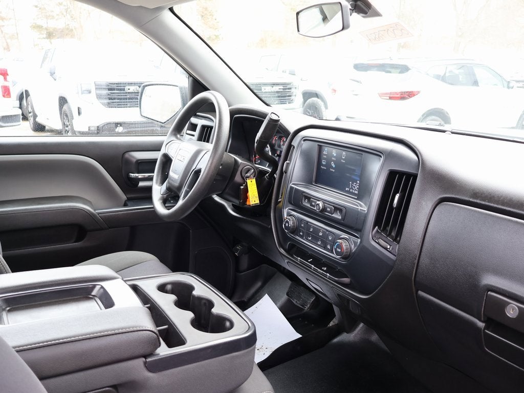 2018 GMC Sierra 1500 2WD Reg Cab 133.0"