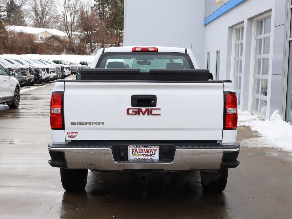 2018 GMC Sierra 1500 2WD Reg Cab 133.0"