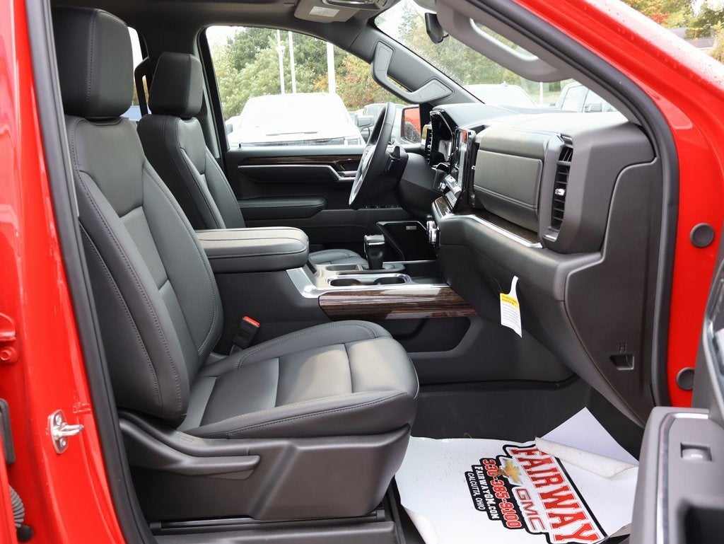 2025 GMC Sierra 1500 Elevation