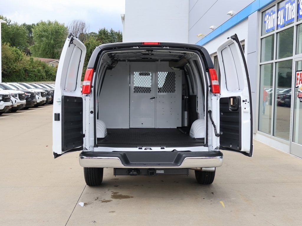 2025 GMC Savana Cargo 2500 Work Van